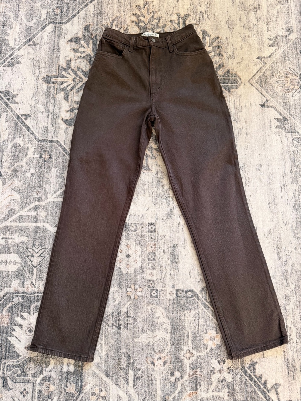 Abercrombie & Fitch Women’s 90’s Ultra High Rise Curve Love Straight Jeans Brown